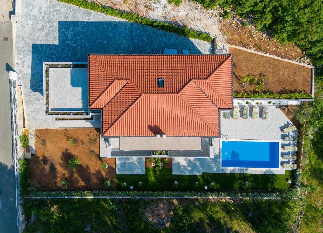 Apartments Paola & Karla With Pool Veglia Exterior foto